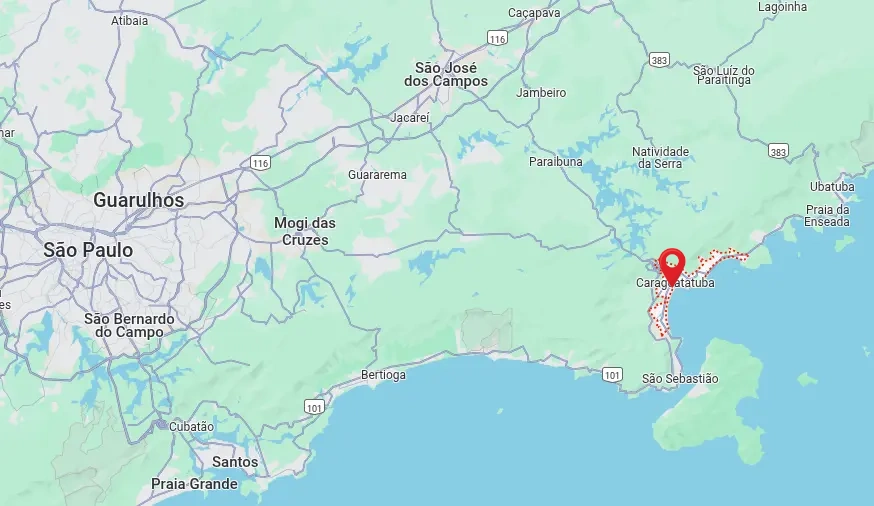 Mapa com a localização de Caraguatatuba marcada, mostrando também as cidades ao entorno como São Sebastião, Ubatuba e Bertioga.