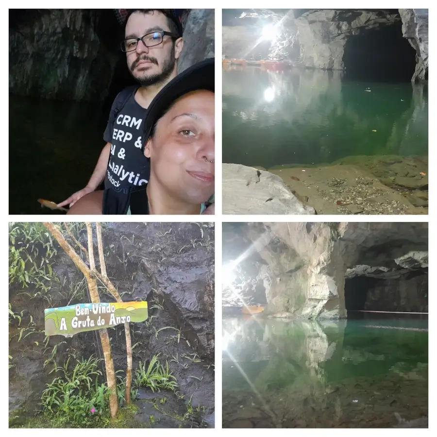 Montagem de fotos da Gruta do Anjo em Socorro, mostrando o casal do Viagens e Passeios em selfie, as águas verdes da gruta e a placa de boas-vindas.