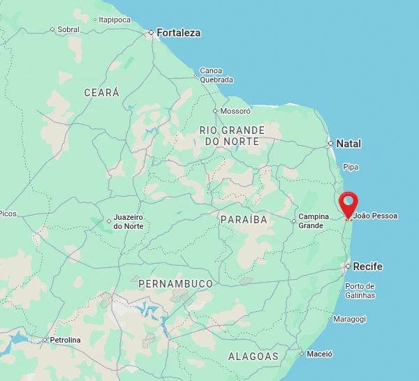 Mapa regional do Nordeste do Brasil apontando a localização exata da cidade de João Pessoa no litoral da Paraíba, situada entre Natal e Recife.